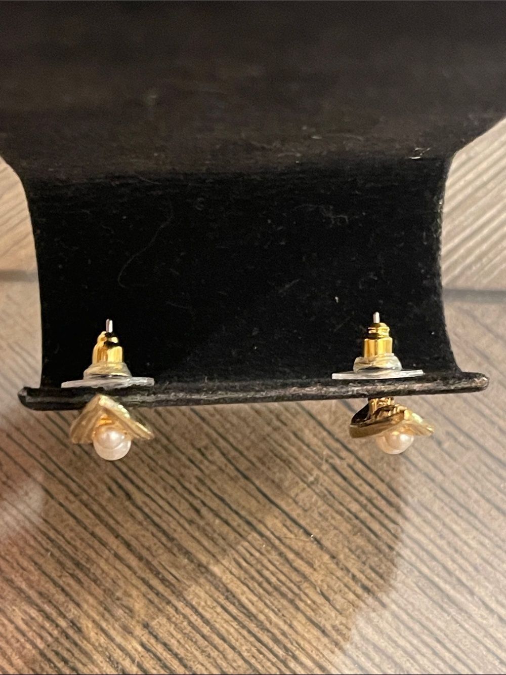 Vintage “Peas in a Pod" Costume Earrings Gold-tone & Faux Pearls Post Earrings - Picture 12 of 14